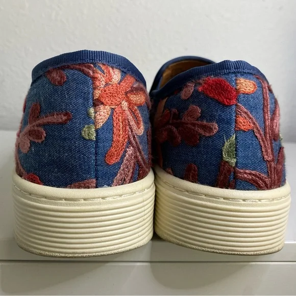 Sofft Women Somers Knit slip-on sneaker blue embroidered floral size 11M - Picture 7 of 11